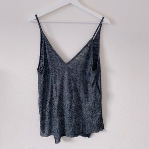 SOLD ‼️V-Neck Relaxed Cami